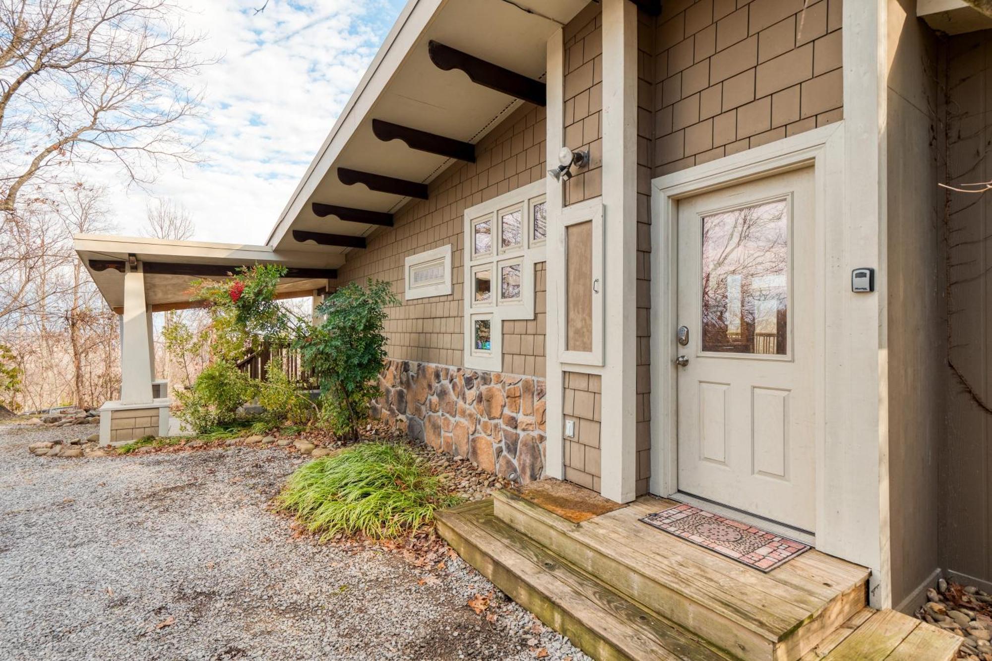 Chestnut By Avantstay Mountain Cabin W Treetop Views Hot Tub Game Room ガトリンバーグ エクステリア 写真
