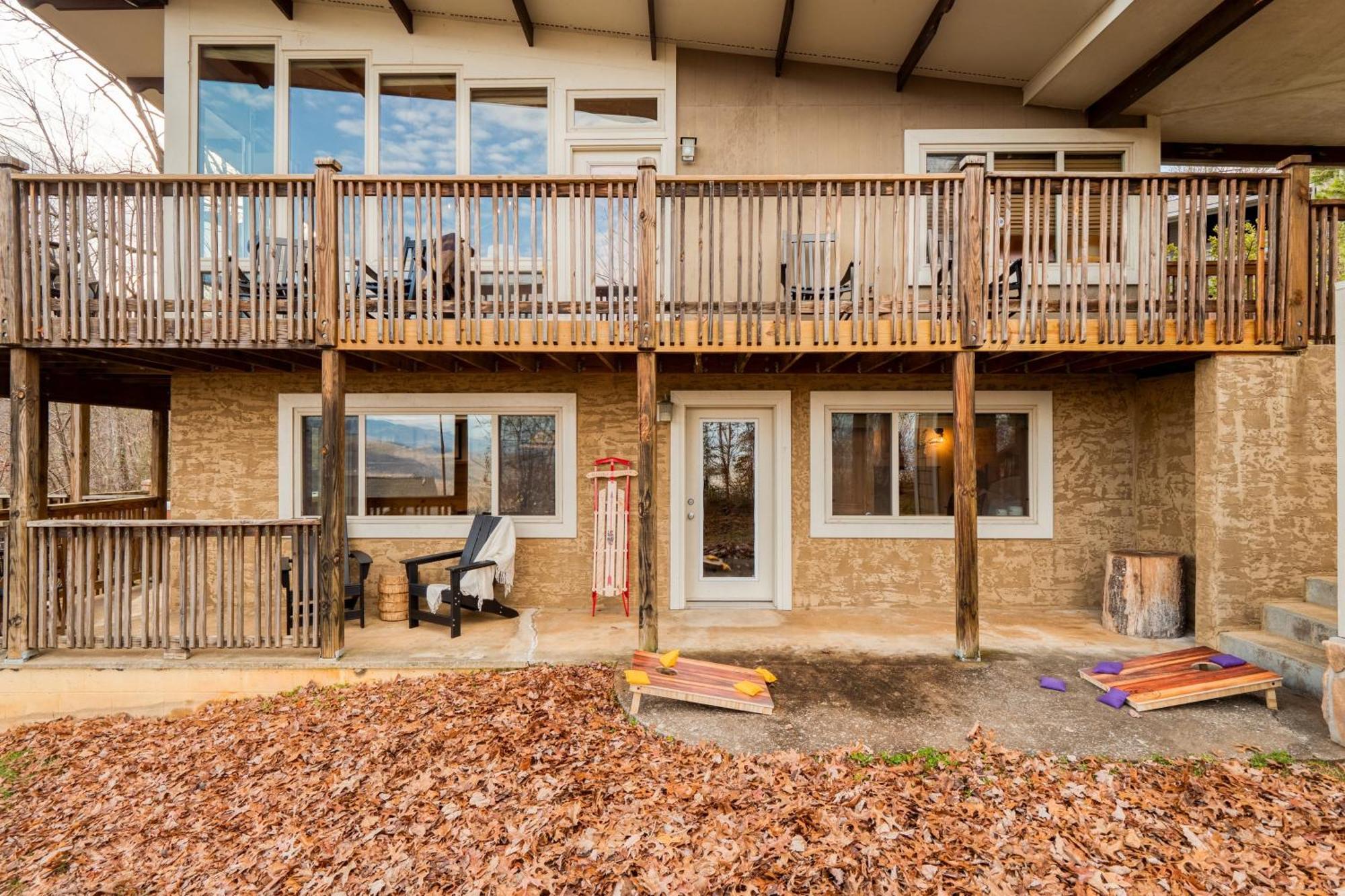 Chestnut By Avantstay Mountain Cabin W Treetop Views Hot Tub Game Room ガトリンバーグ エクステリア 写真