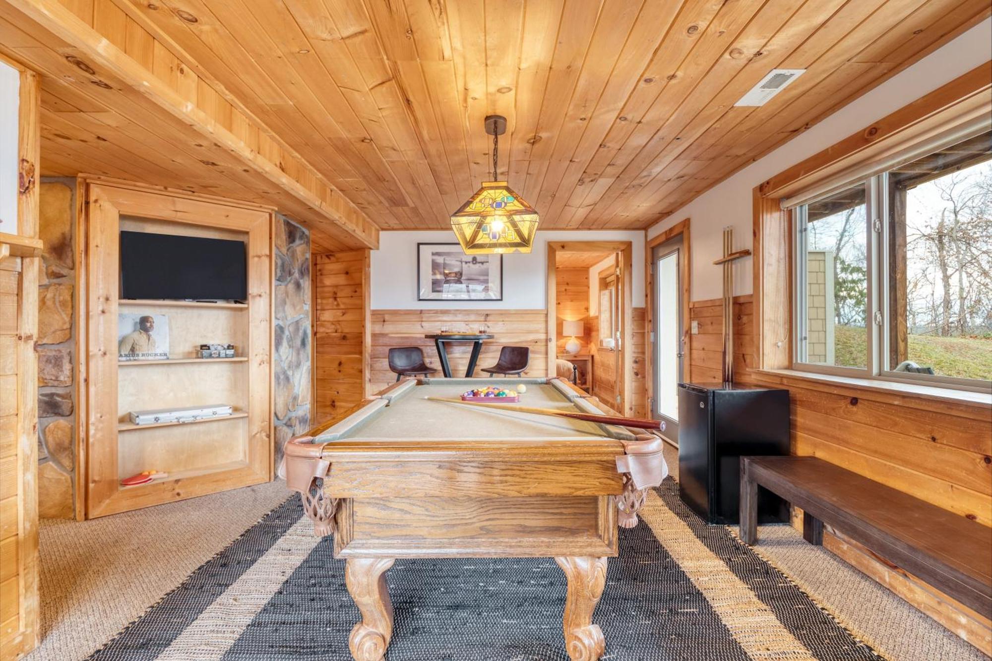 Chestnut By Avantstay Mountain Cabin W Treetop Views Hot Tub Game Room ガトリンバーグ エクステリア 写真