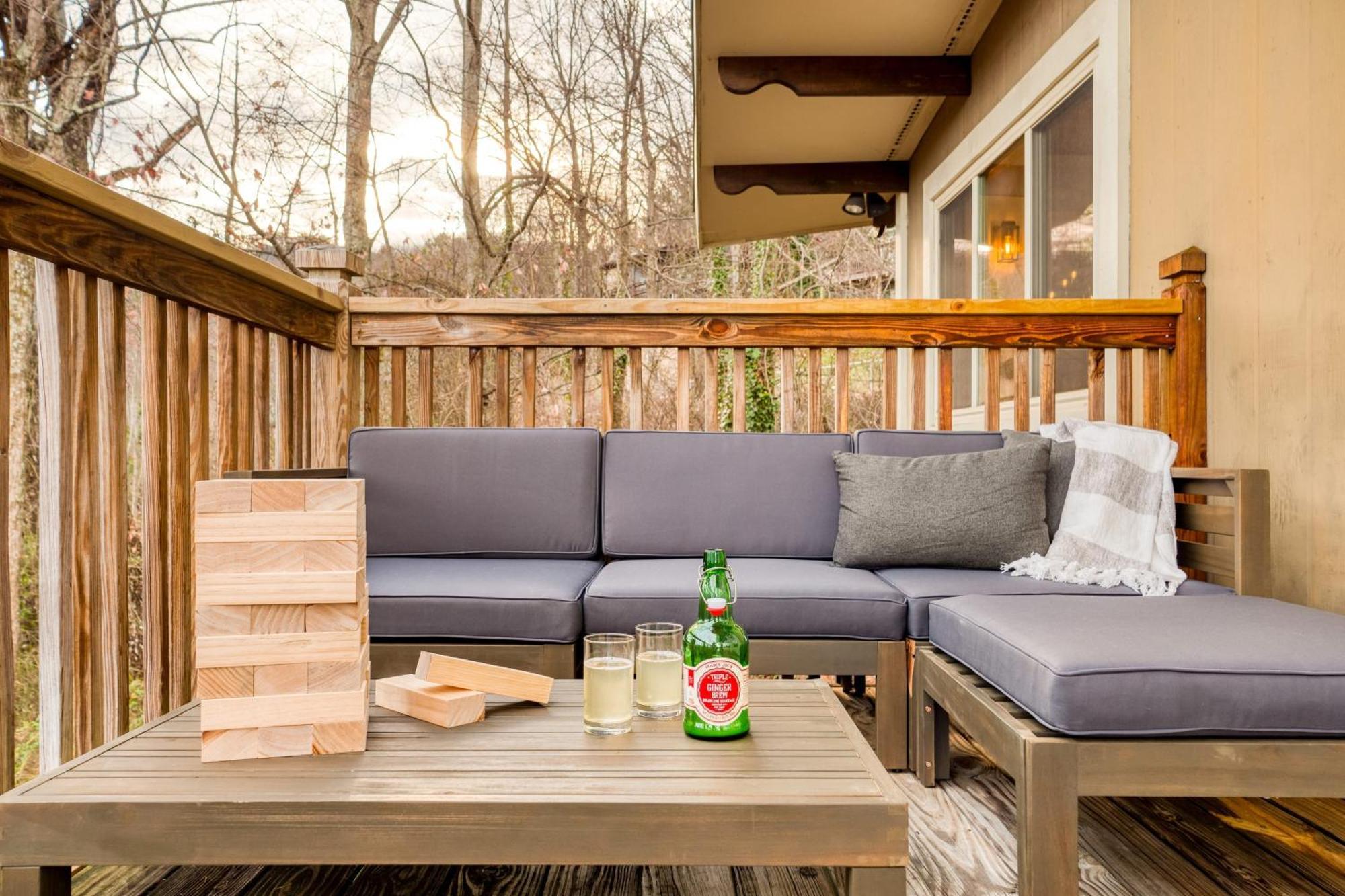 Chestnut By Avantstay Mountain Cabin W Treetop Views Hot Tub Game Room ガトリンバーグ エクステリア 写真
