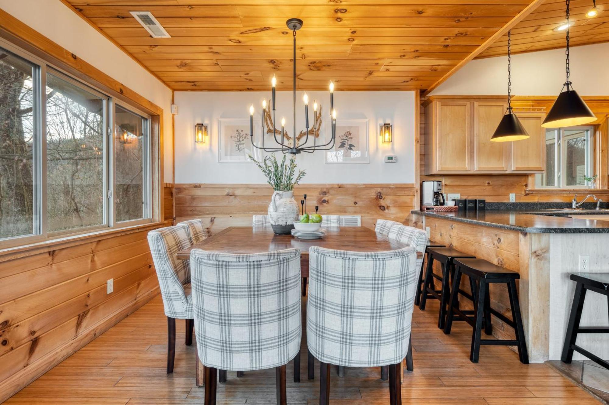 Chestnut By Avantstay Mountain Cabin W Treetop Views Hot Tub Game Room ガトリンバーグ エクステリア 写真